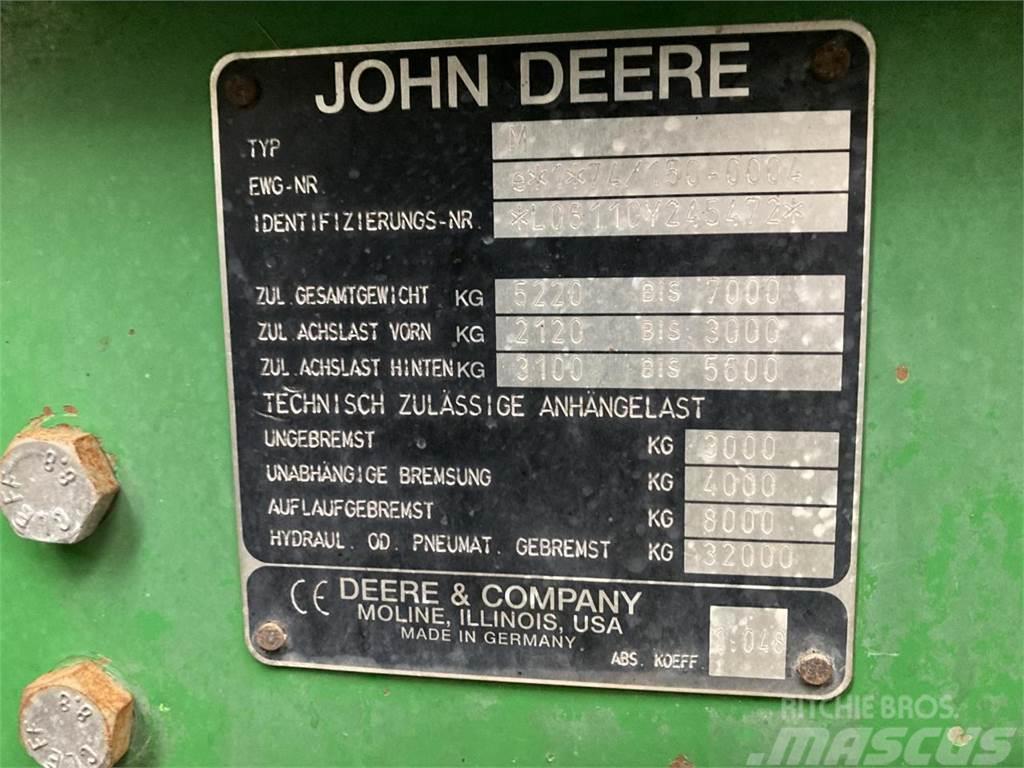 John Deere 6110 SE Traktorok