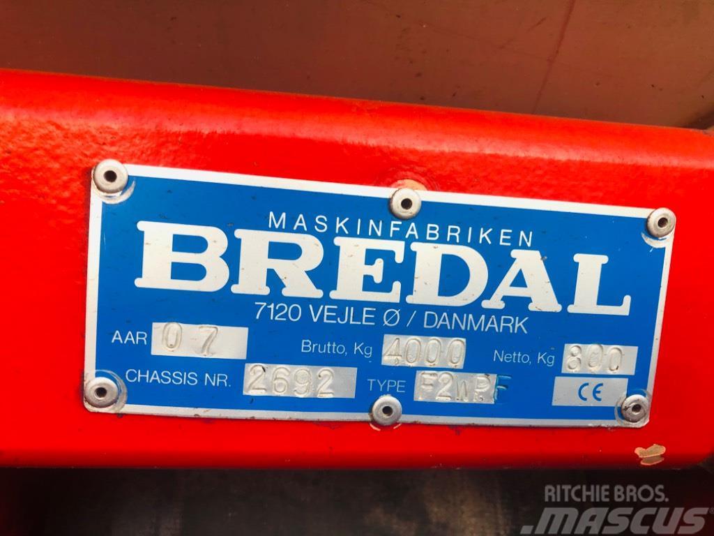 Bredal F2 3200 Trágyaszóró