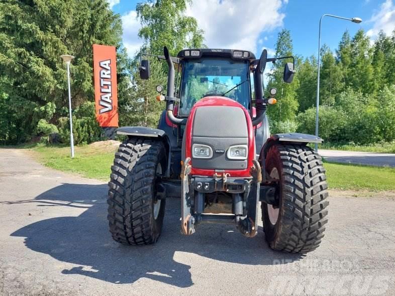Valtra T150 HT Traktorok