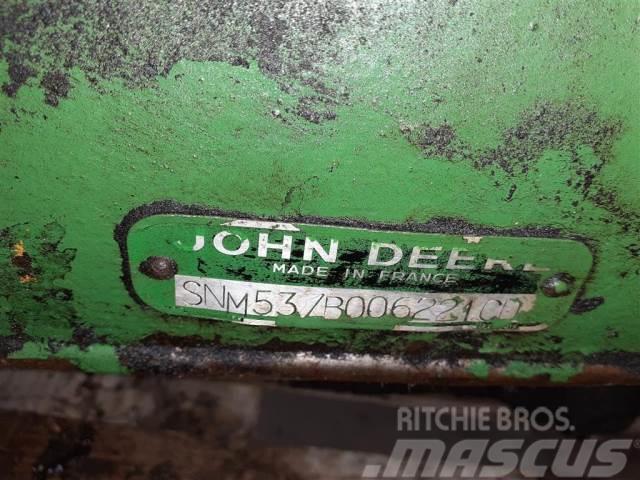 John Deere SNM537 Motorok