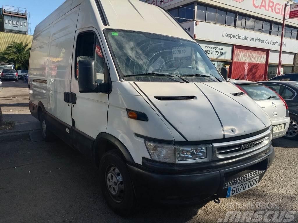 Iveco Daily Ch.Cb. 35 S12 3000mm RS Transporterek