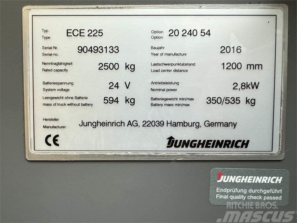 Jungheinrich ECE 225 - Bj. 2016 - TRAGLAST: 2.500 KG Mini kotrók < 7t