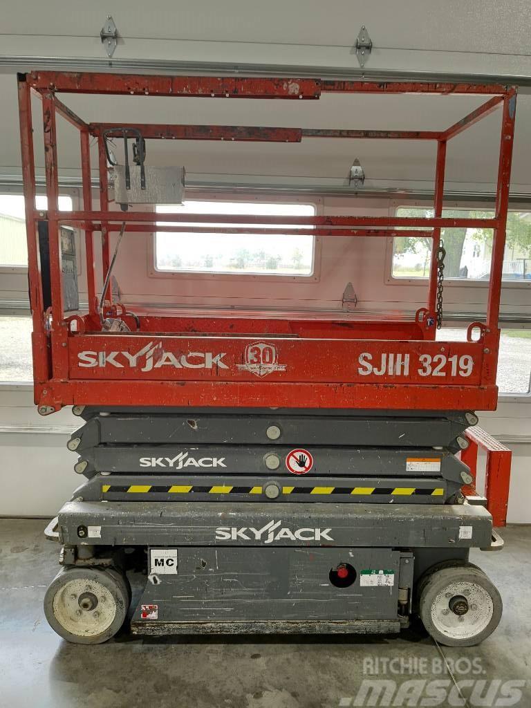 SkyJack SJ III 3219 Ollós emelők