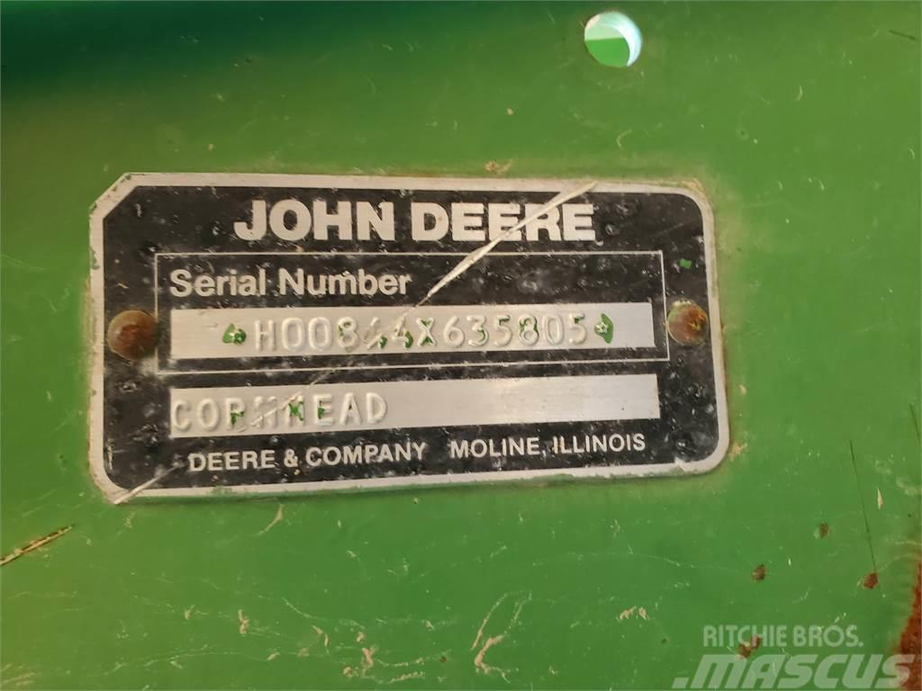 John Deere 844 Kombájnok