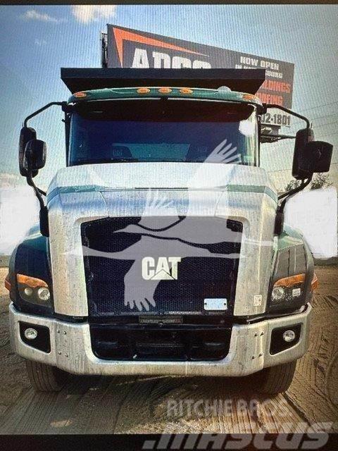 CAT CT660S Billenő teherautók
