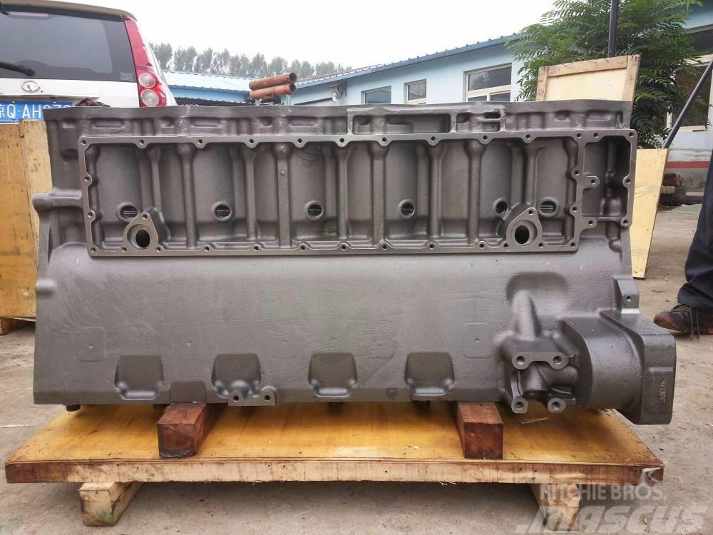 Komatsu PC200-7 6d102 engine block 6735-21-1010 Motorok