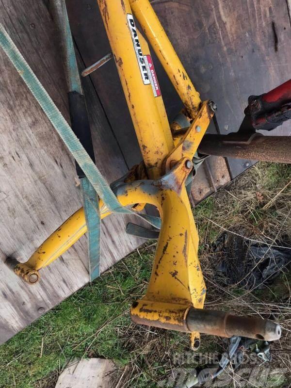  Tractor mounted Danuser post hole auger Egyebek