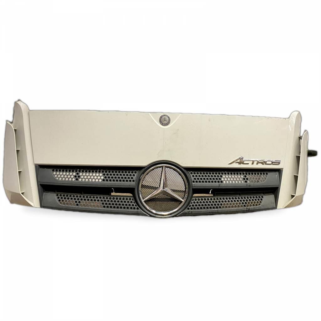 Mercedes-Benz ACTROS Antos 1840 Vezetőfülke és belső tartozékok
