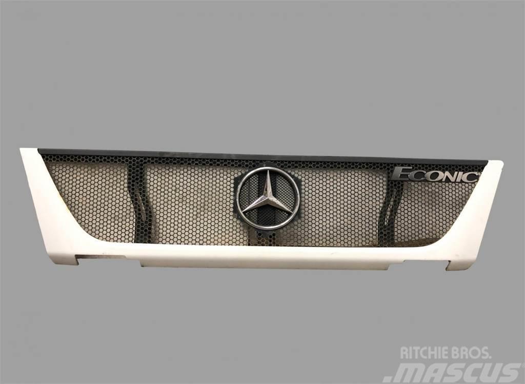 Mercedes-Benz Econic 1828 Vezetőfülke és belső tartozékok