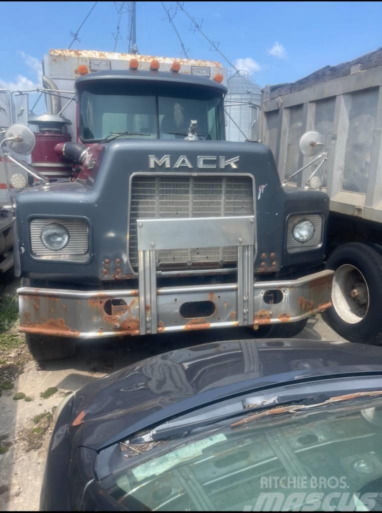 MAC Truck Billenő teherautók