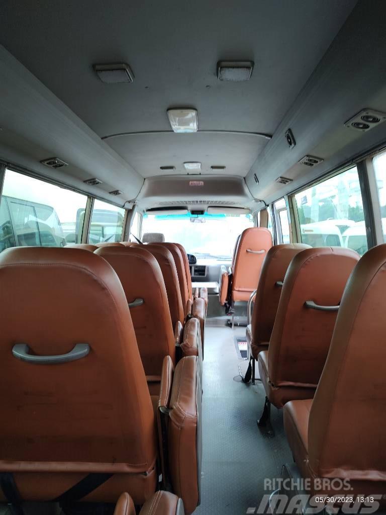 Toyota Coaster Bus Mini buszok