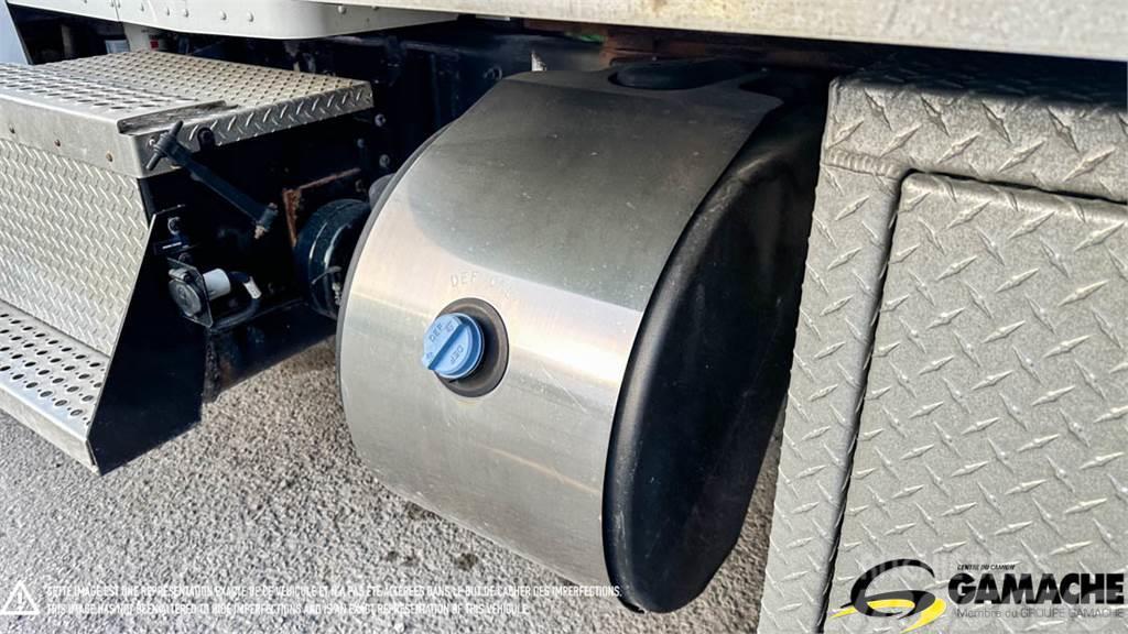 Kenworth T370 TRUCK DRY BOX VAN WITH TAILGATE Nyergesvontatók