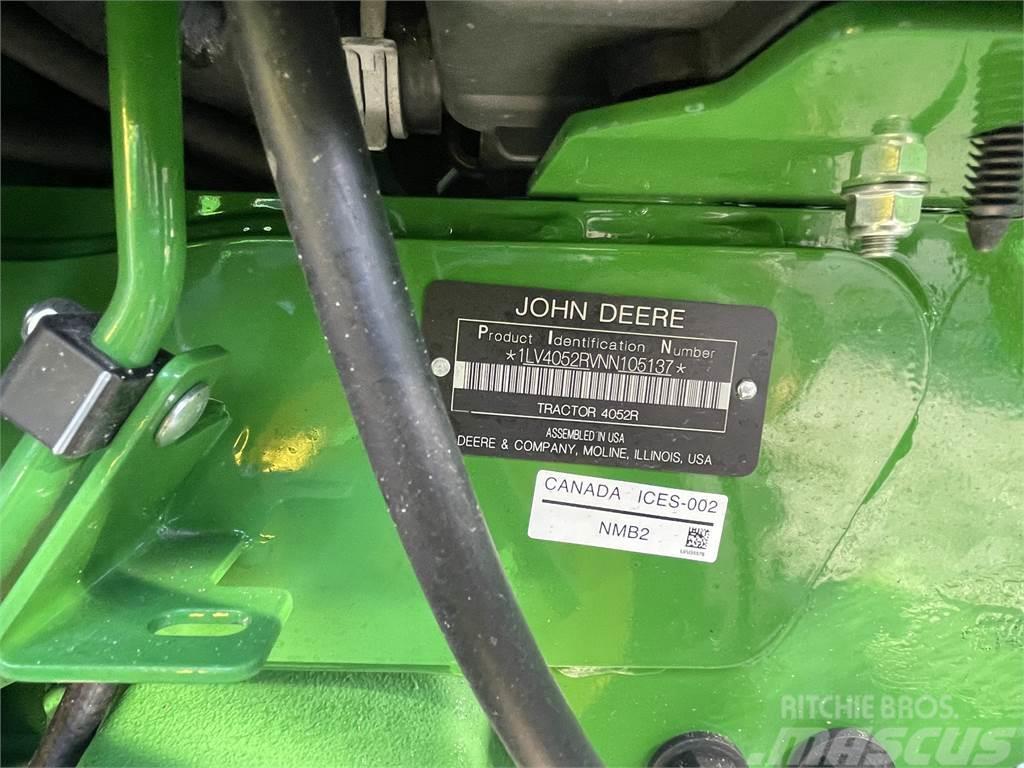 John Deere 4052R Traktorok