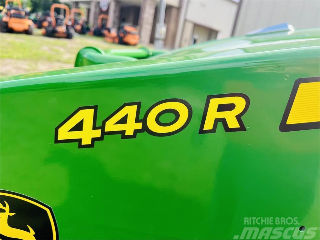 John Deere 4066R Traktorok