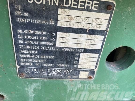 John Deere 6910 Traktorok