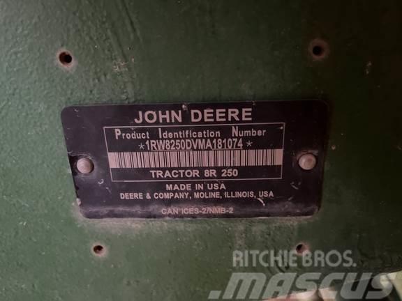 John Deere 8R 250 Traktorok