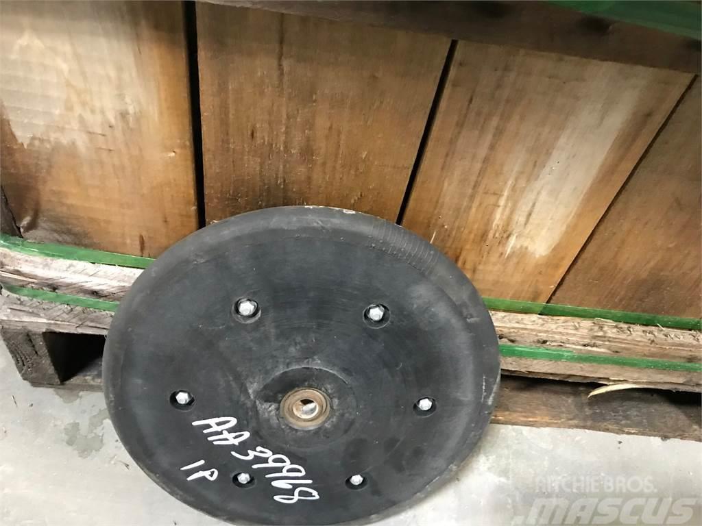 John Deere AA39968 rubber closing wheel Egyéb vetőgépek és tartozékok