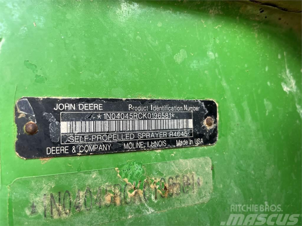 John Deere R4045 Vontatott trágyaszórók