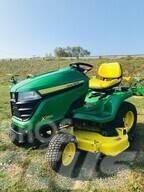 John Deere X390 Kompakt traktorok