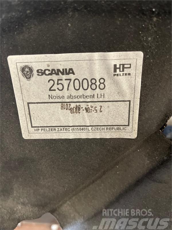 Scania  CAB FLOOR 2570088 Egyéb tartozékok