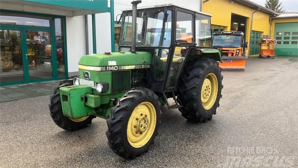 John Deere 1140 A Traktorok