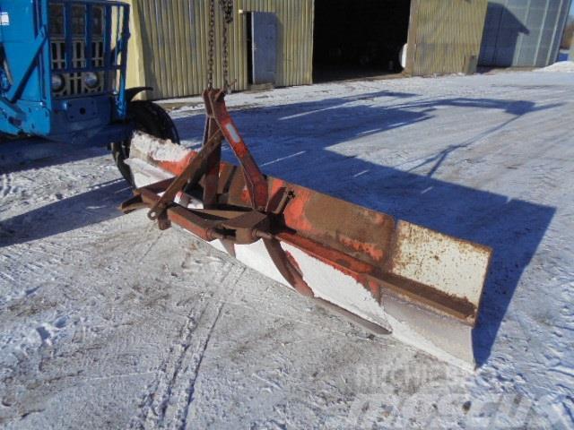  - - -  2.6 meter bredt skrabeblad Hóeltakarítók