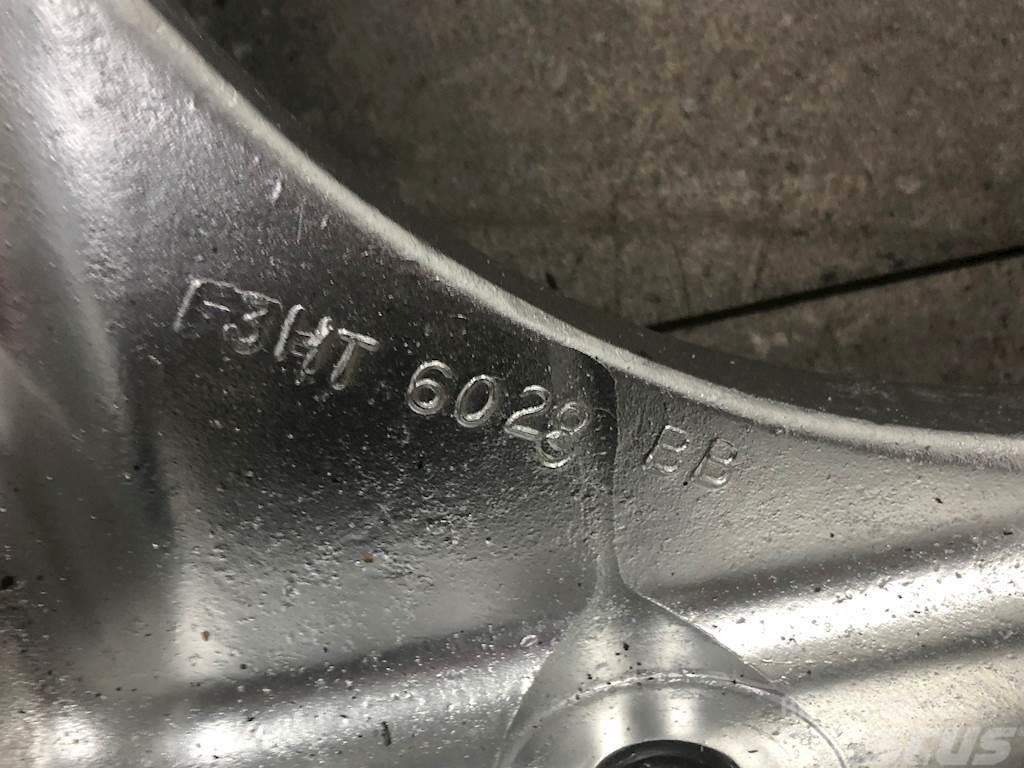 Ford F3HT-6028-BB Motorok