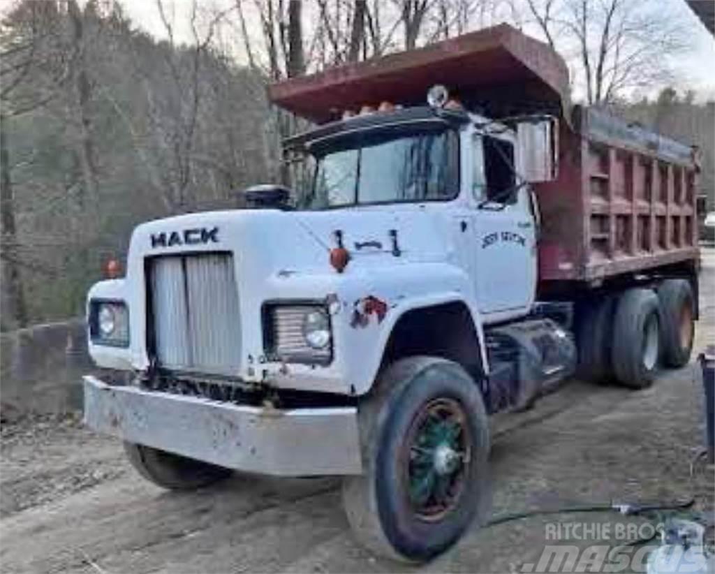 Mack R Model Billenő teherautók