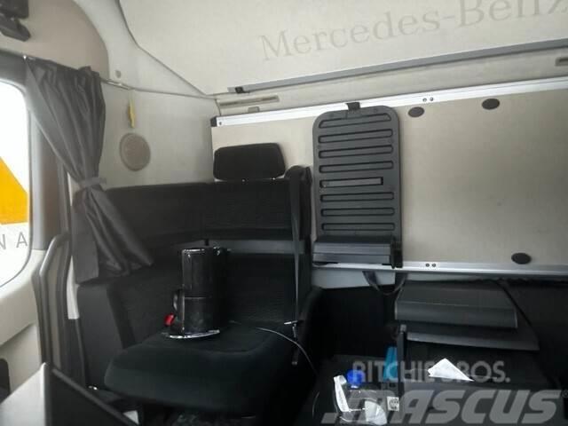 Mercedes-Benz Actros 2553 6x2 Hűtős