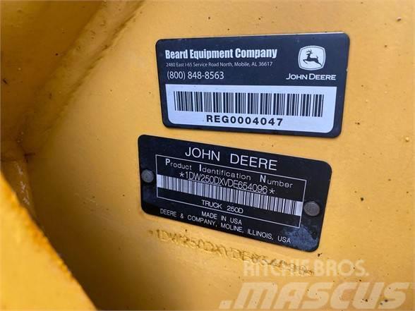 John Deere 250D II Csuklósdömperek