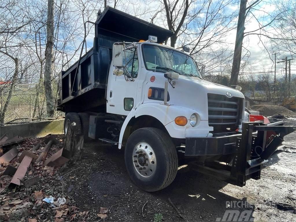 Sterling L-Series Dump Truck w/ Plow & Salt Spreader Billenő teherautók