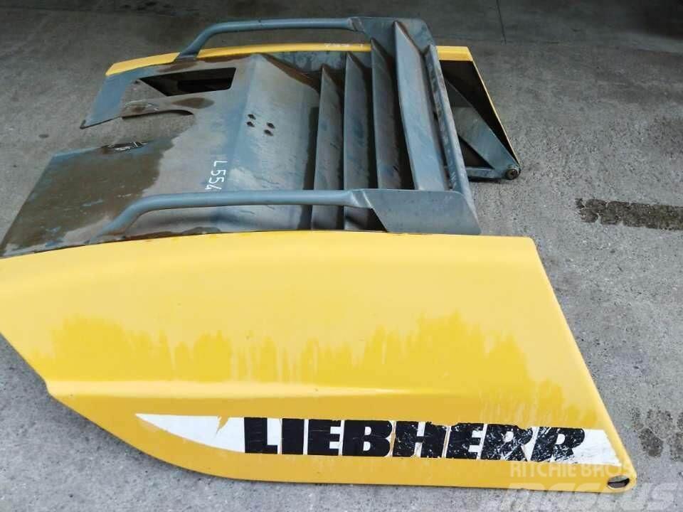Liebherr L 554 Vezetőfülke és belső tartozékok