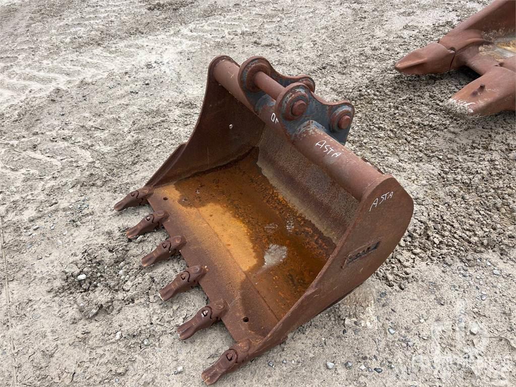  Qty of Misc. Hyd hammer Attachments Buckets