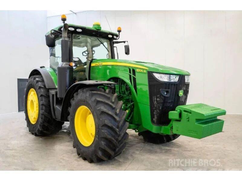 John Deere 8320 R Traktorok