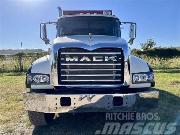 Mack GRANITE GU713 Billenő teherautók