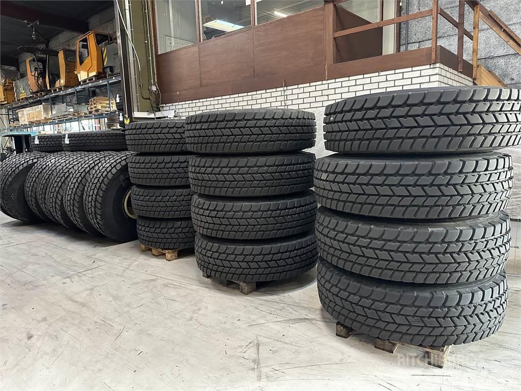 Liebherr Crane Tires/Rims for sale Terepdaruk