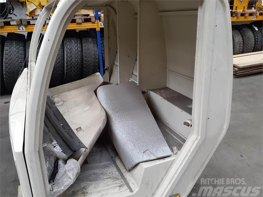 Terex PPM lower cabin Vezetőfülke és belső tartozékok