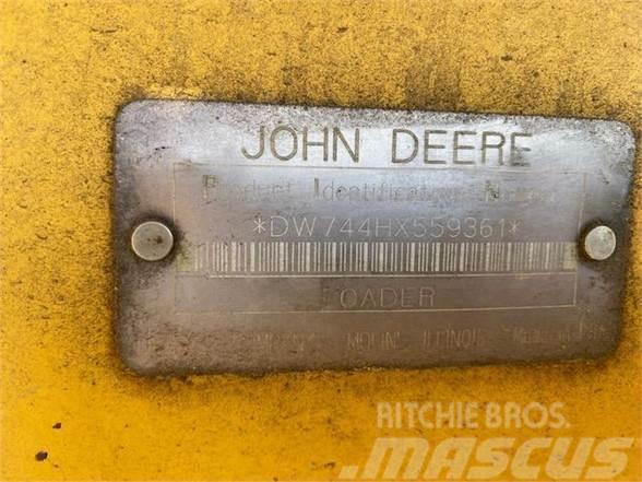John Deere 744H Gumikerekes homlokrakodók