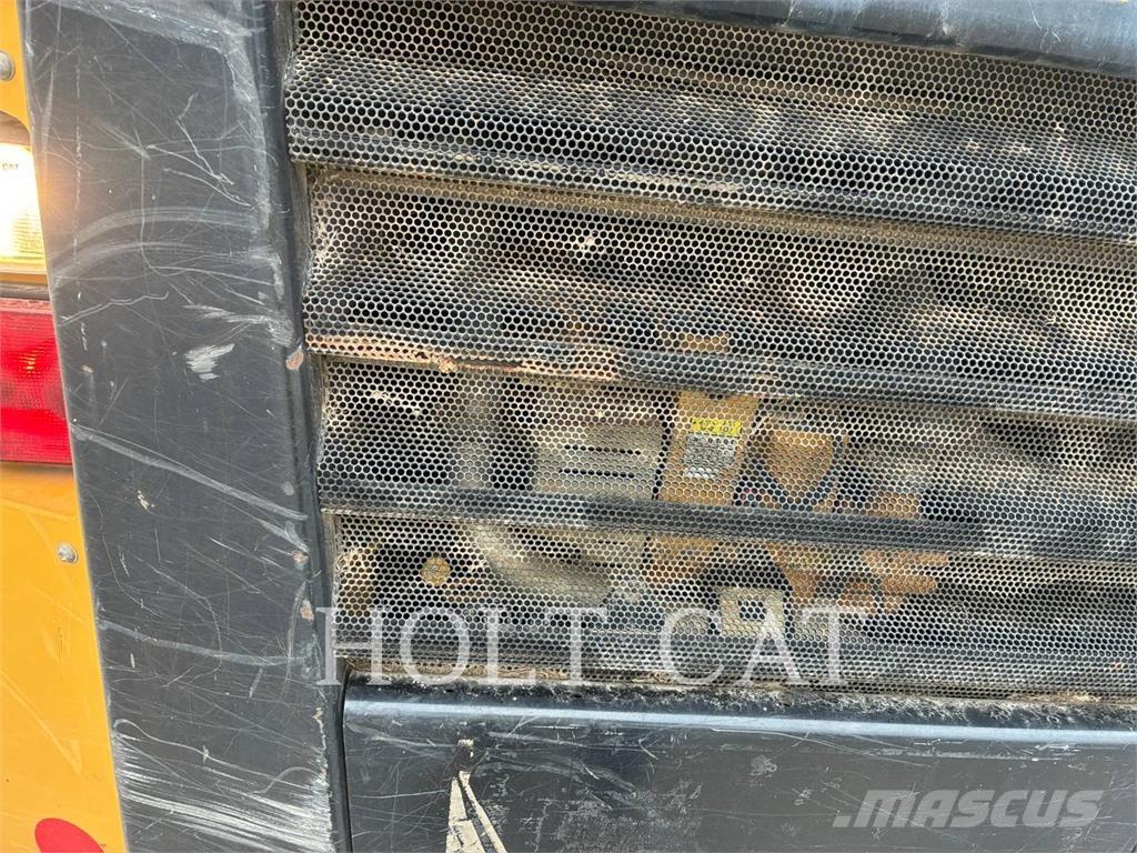 CAT 259D Lánctalpas homlokrakodók