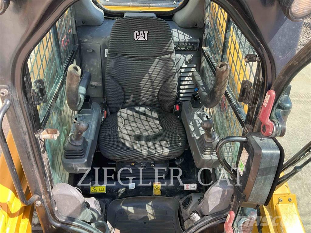 CAT 279D3 Lánctalpas homlokrakodók