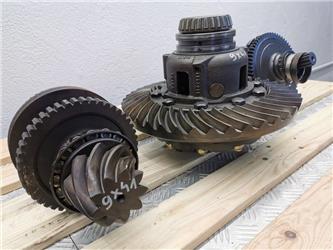 New Holland T7.200 {9X41 rear differential