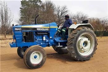 New Holland 6640 Tractor