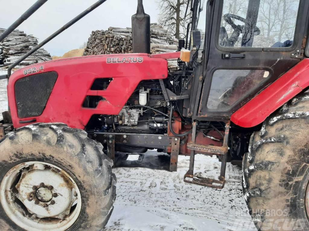 Belarus 952.4 Erdészeti traktorok