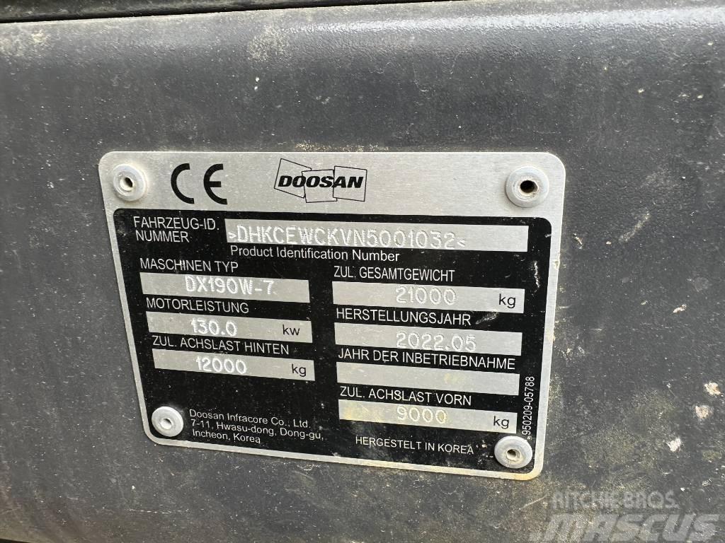 Doosan DX 190 W-7 Gumikerekes kotrók