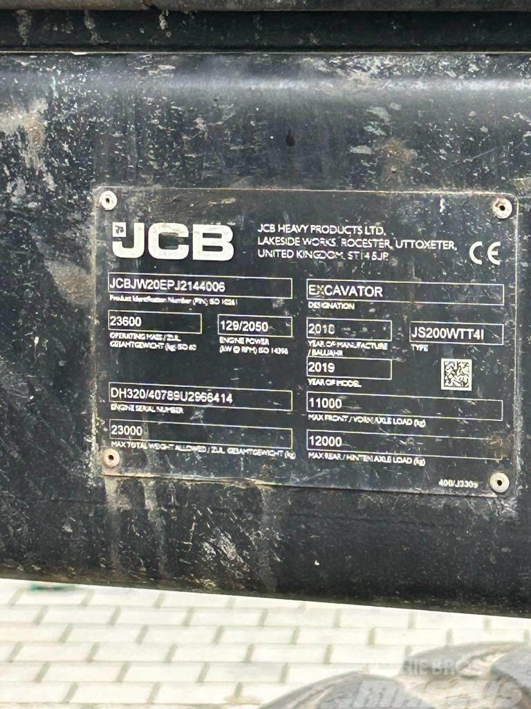 JCB JS 200 W Gumikerekes kotrók