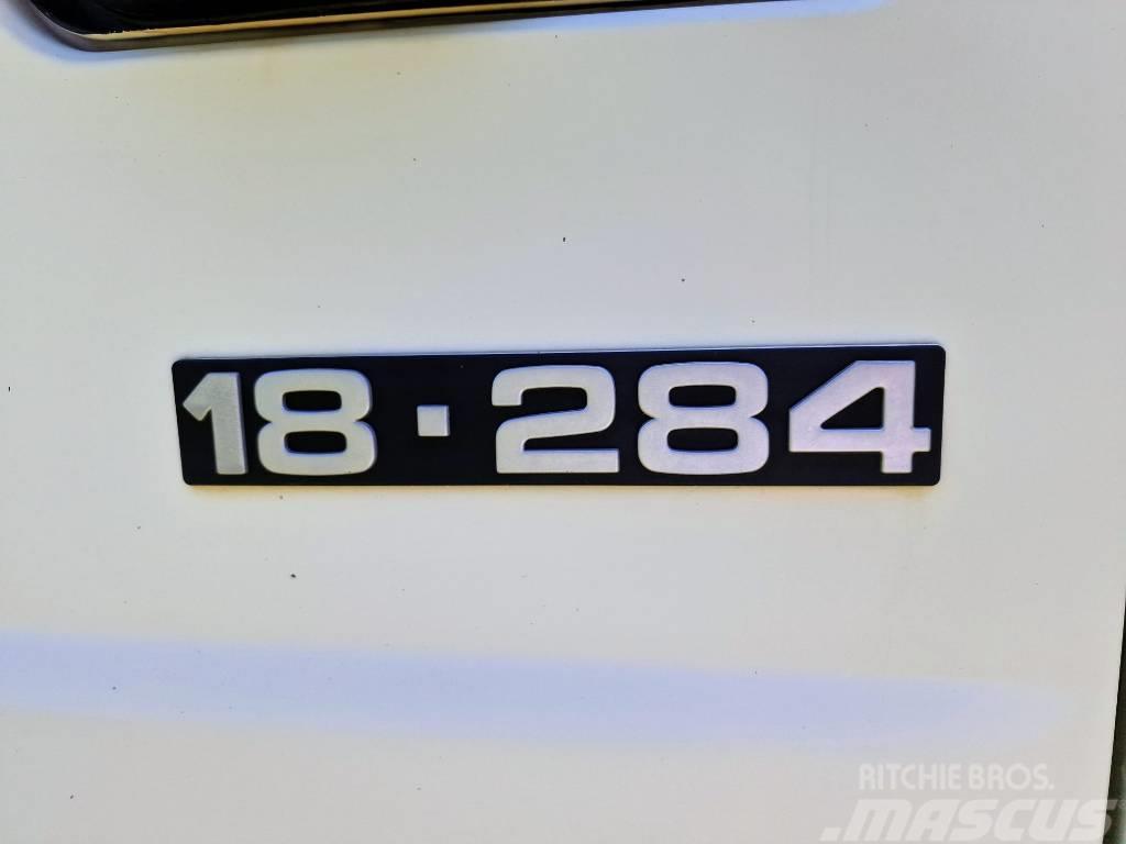 MAN 18.284 Dobozos teherautók