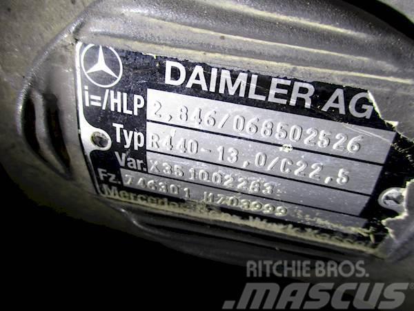 Mercedes-Benz R440-13,0/C22.5 Tengelyek