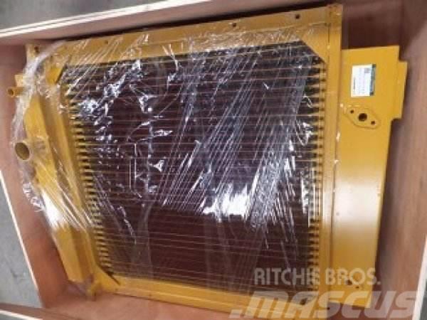 Komatsu D85 radiator assy 154-03-00080 Egyéb alkatrészek
