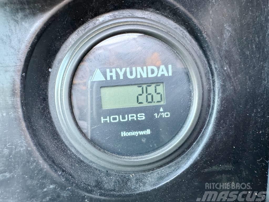 Hyundai R215 Excellent Condition / Low Hours Lánctalpas kotrók