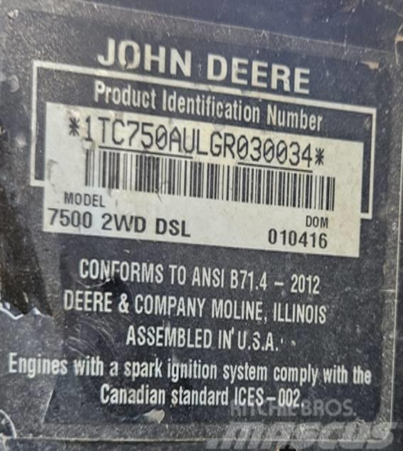 John Deere 7500 A Ráülős fűnyírók